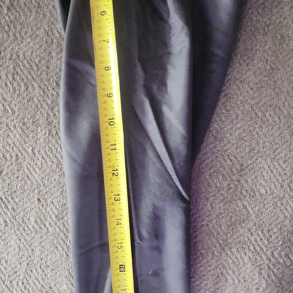 All Worthy by Hunter McGrady Women's Grey Capris - Picture 3 of 5